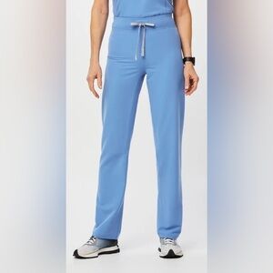 Figs ceil blue Livingston